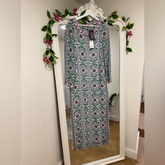 INCREDIBLY RARE Tory Burch NWT Garden Party 100% silk lined caftan, size medium - Picture 3 of 11